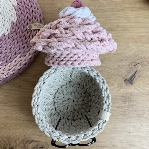 Cupcake horgolt tároló