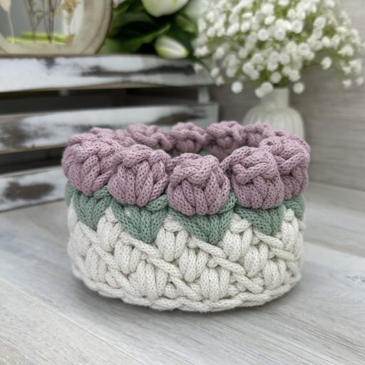3D tulipános horgolt tároló kosár - Ekrü alap színes virággal, kicsi