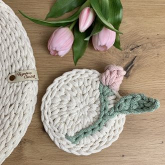3D tulipános horgolt poháralátét