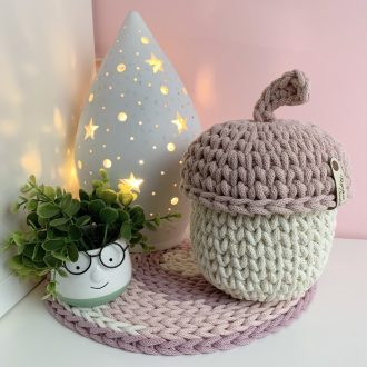 Mesebeli makk tároló