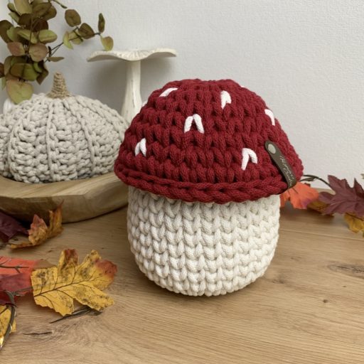 Mesebeli gomba tároló