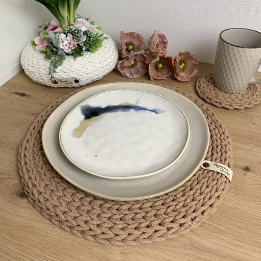 Emma horgolt tányéralátét vagy asztalközép