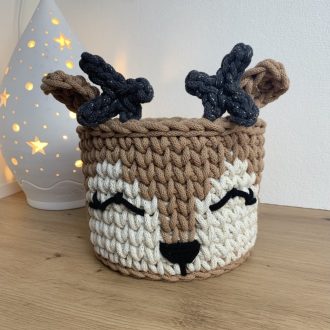 Szarvas horgolt tároló kosár