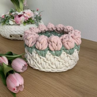   3D tulipános horgolt tároló kosár - Ekrü alap Púder virággal, kicsi