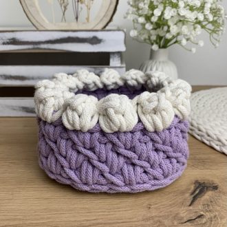   Bella horgolt tároló kosár 3D tulipánnal - kicsi, Csillogó Lavender és Ekrü