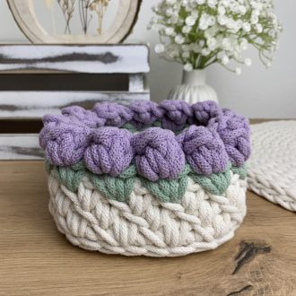   Bella horgolt tároló kosár 3D tulipánnal - kicsi, Csillogó Lavender virág