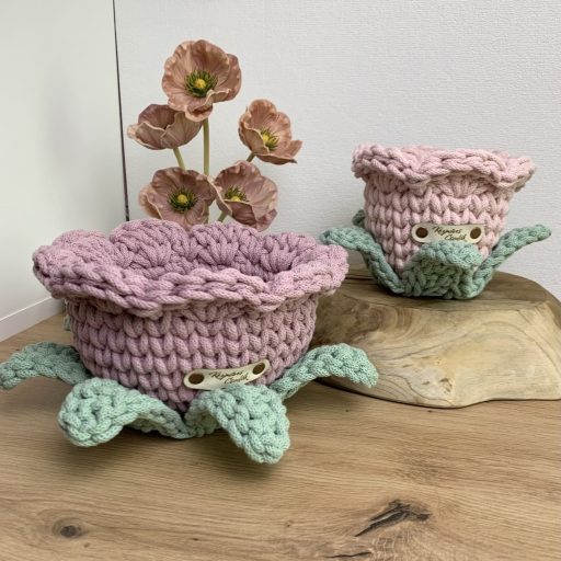 Nem hervadó virágkosár, horgolt tároló - nagy